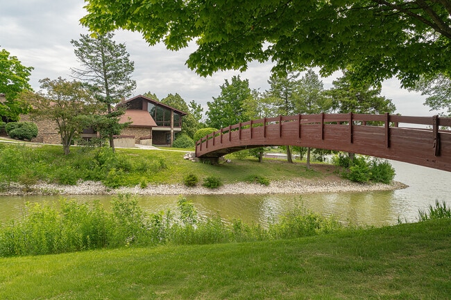 Harbor Pointe Apartments - Harbor Pointe Apartments