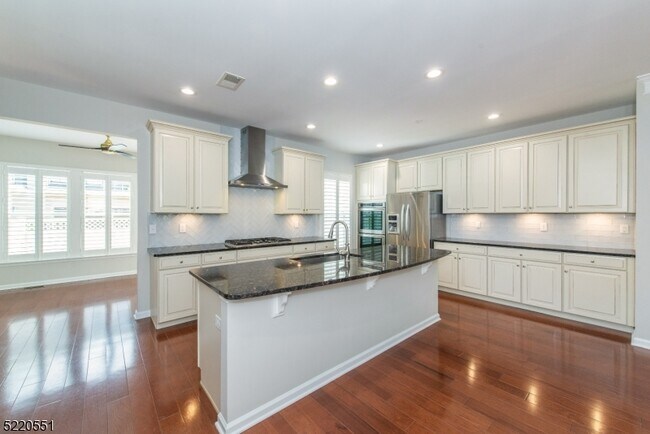 Photo - 12 MacCulloch Ave Unidad 2