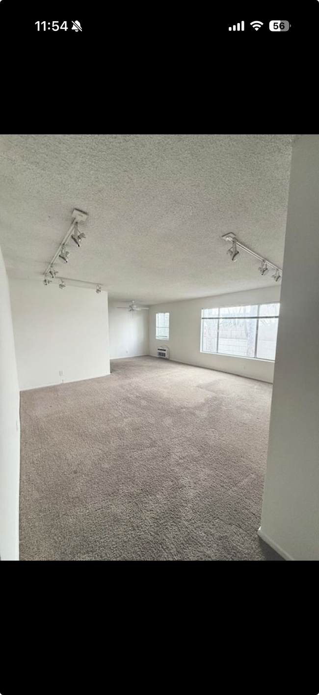 Photo - 1319 Wellesley Ave Unit 104