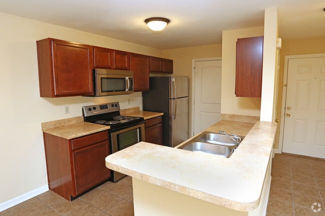 2BR, 2BA - 1,200 SF - Kitchen