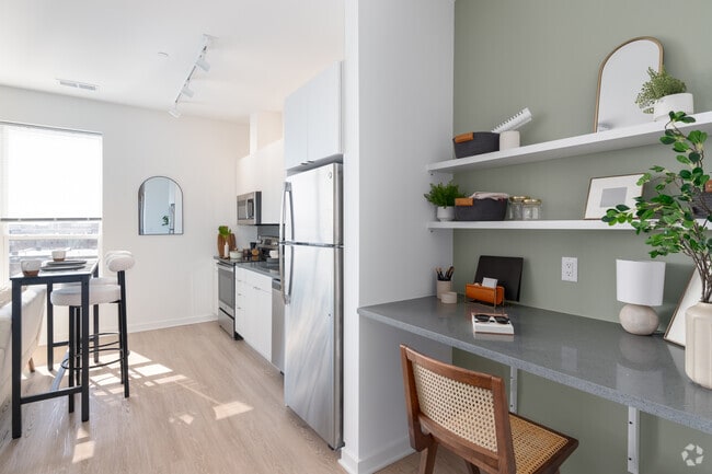 1BR, 1BA - 568SF