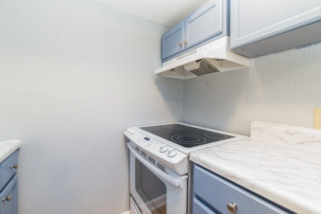 Photo - 487 W Ocean View Ave Unit B