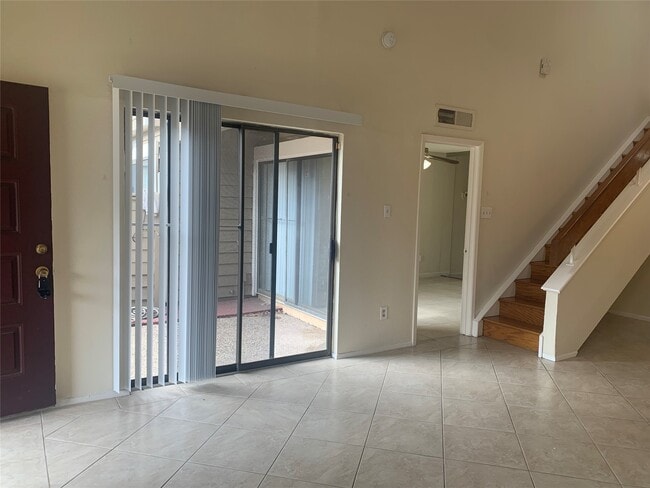 Photo - 2710 Grants Lake Blvd Unidad 2