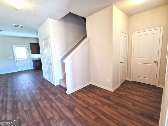 Photo - 11 Darling Ln