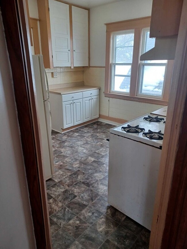 Photo - 239 Ann St NE Unit 2
