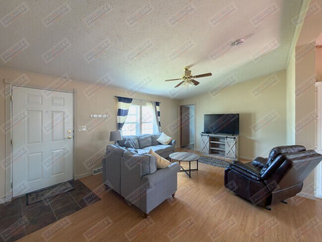 1302 Orchid Ln