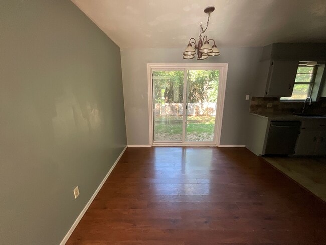 Photo - 706 N 5th St