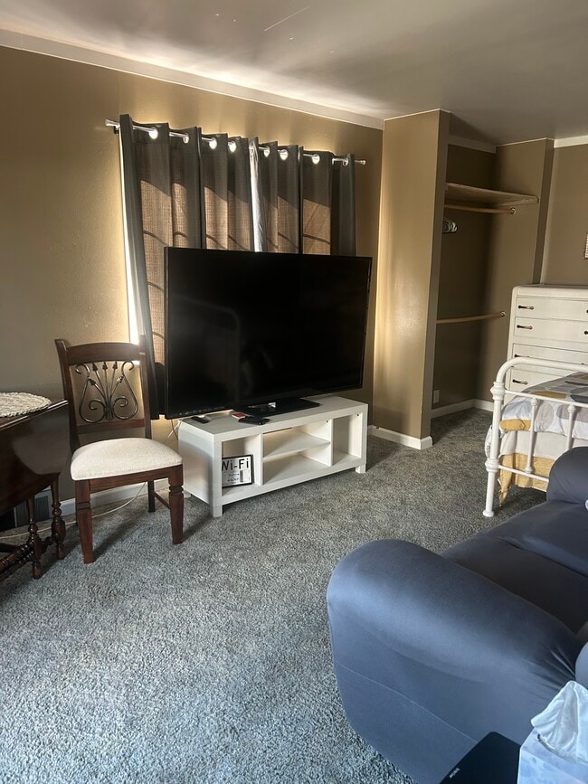 Photo - 815 Cedar St Unit 4