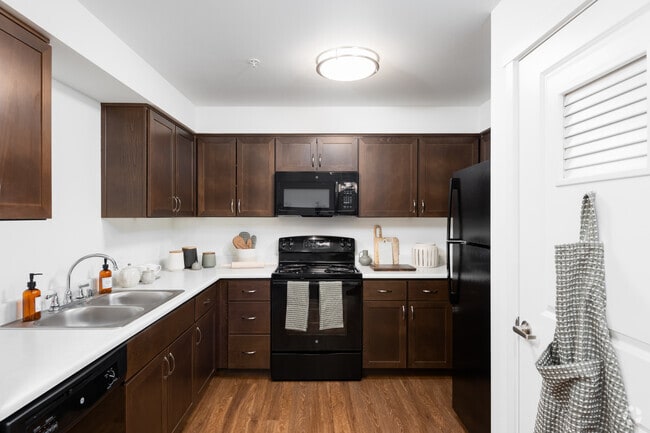 1BD, 1BA - 513-544SF - Heights by Vintage