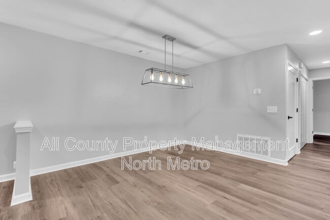 Photo - 1006 Canyon Point Cir