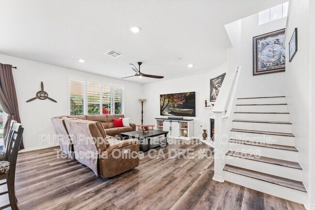 Photo - 33116 Table Rock Dr