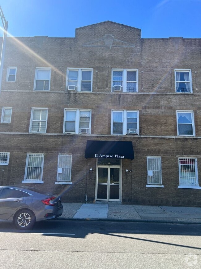 Building Photo - 11 Ampere Plaza Rental