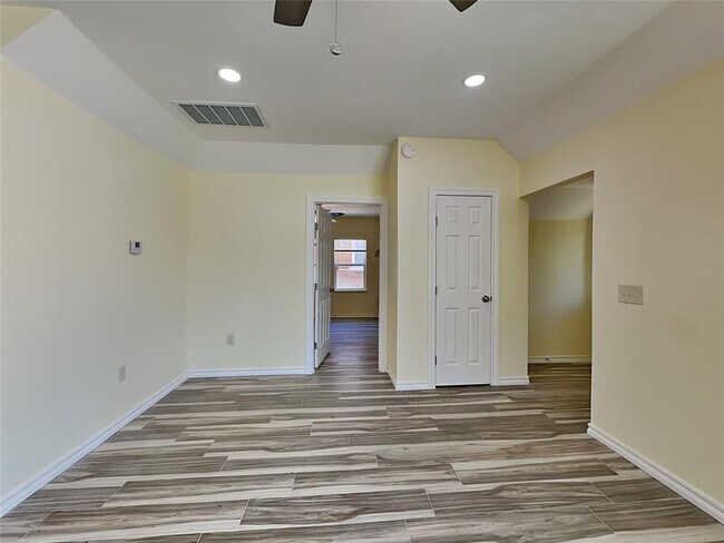 Photo - 2341 NW 11th St