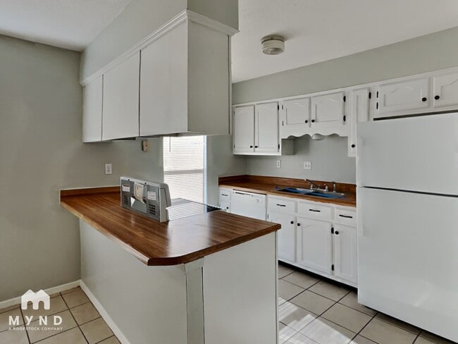 Photo - 3405 Laurel Dr