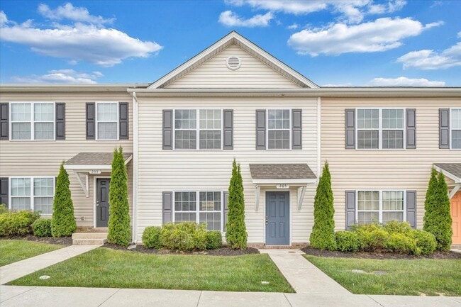 Building Photo - New River Townhomes