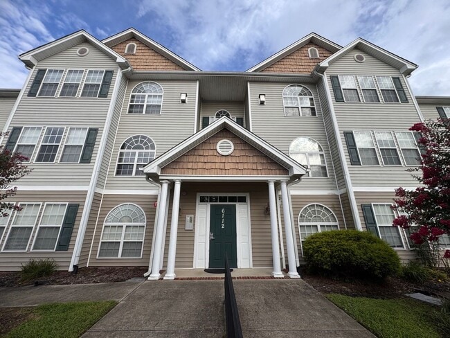 Building Photo - Beautiful 2BR 2BA Condo in High Point