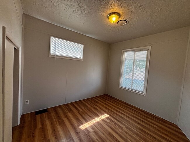 Photo - 1246 N Main St