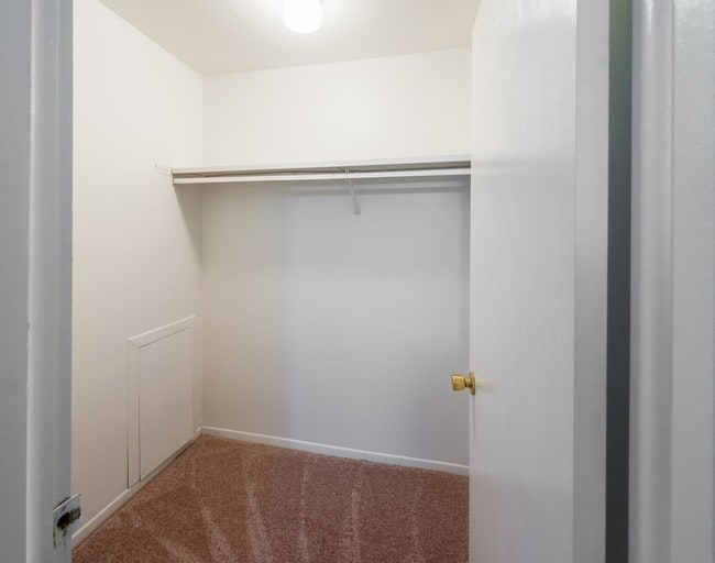 Grand River Ridge Apartments For Rent in Jackson, MI