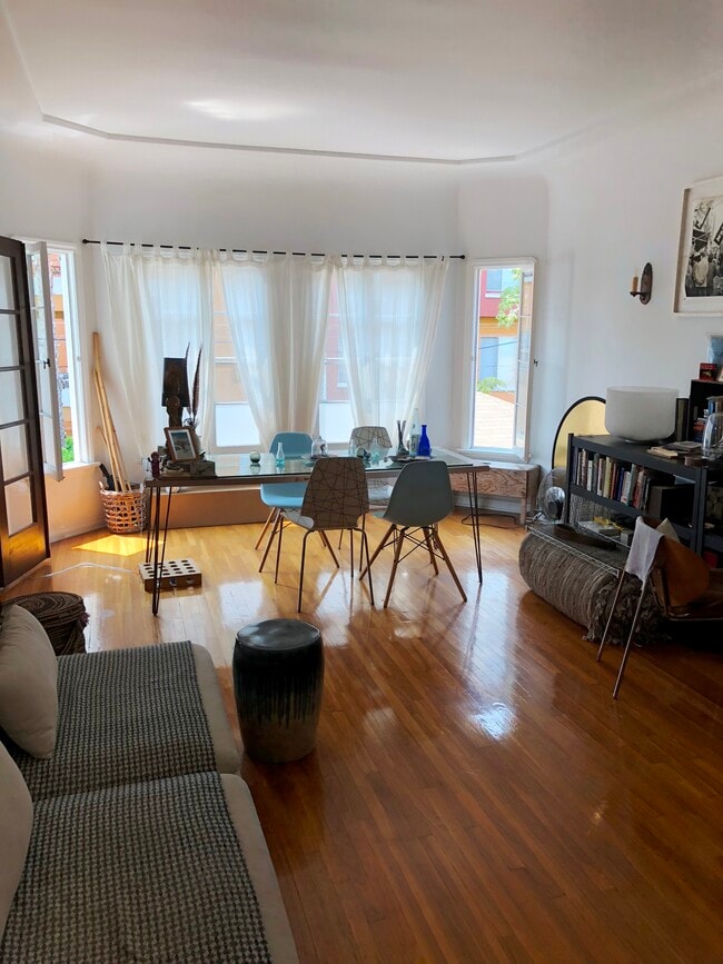 Photo - 325 S Cochran Ave