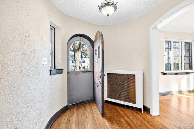 Photo - 5 Seymour Pl