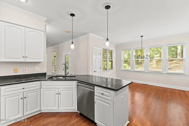 Photo - 253 Spruce Rd