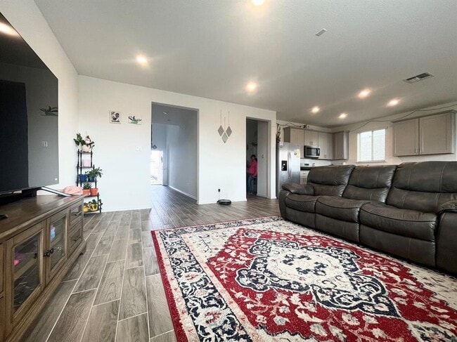 Photo - 148 Bennington Dr