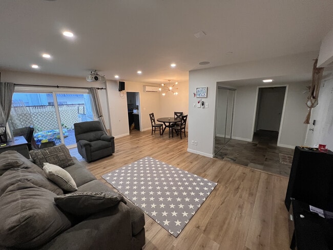 Photo - 5651 Sumner Way Unit 115