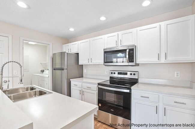 Building Photo - 5087 Vail Pine Pl