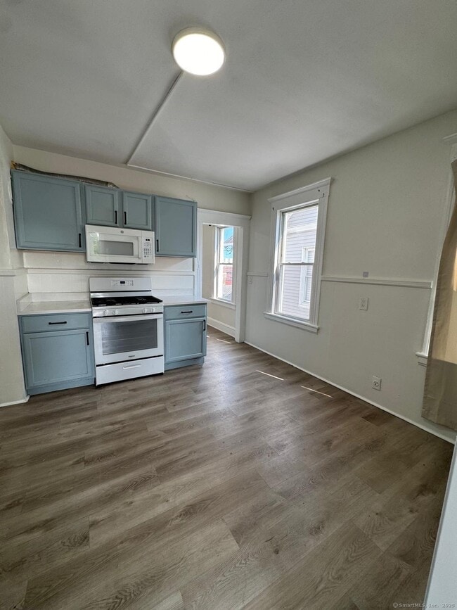 Photo - 133 Ash St Unit 2