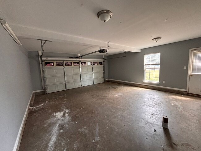 Photo - 5 Bedrooms- 3 Bathroom- House in West Rome!