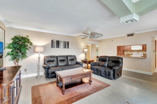 1915 Lavers Cir Unit E-303