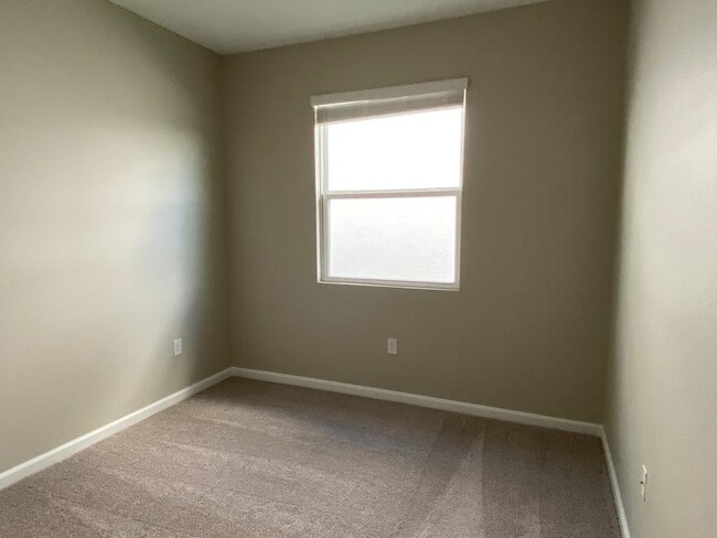 Photo - 308 Lake Smart Cir