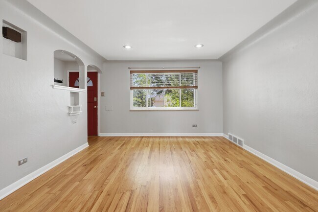 1316 Ivanhoe St Unit 1