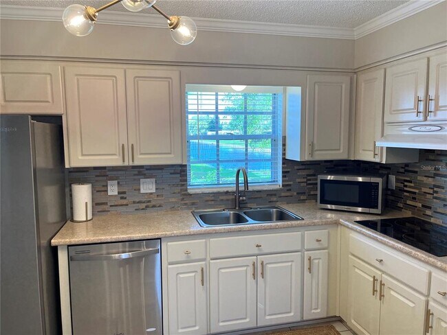 Photo - 6650 Hickorywood Ln Unit 6650