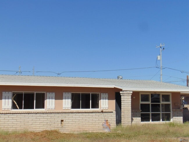 Building Photo - 2014 E 25th St