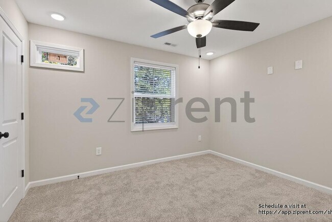 Photo - 1511 Fort Bragg Rd