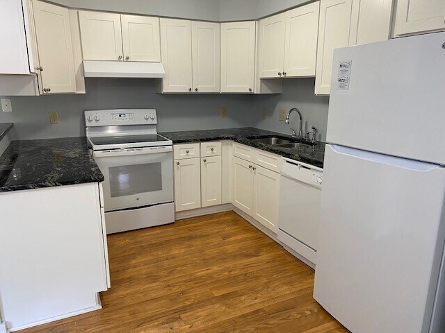Two-bedroom condo located in Chapel Hill