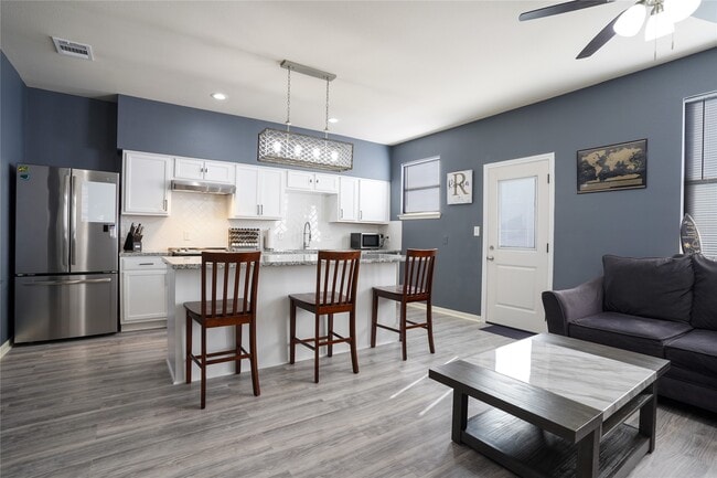 Photo - 6419 Waldron Dr