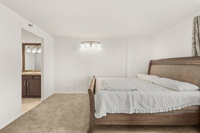 Photo - 3525 Sage Rd Unit 1204