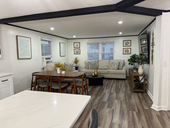 110 Sanford Ave Unit 110 Sanford Ave / Unit 2