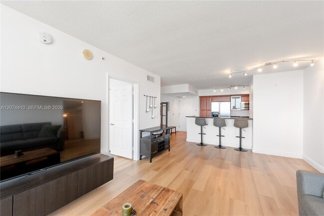 Photo - 3232 Coral Wy Unit 1507