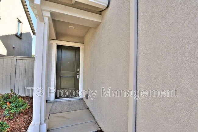 Photo - 2097 Shady Tree Cir