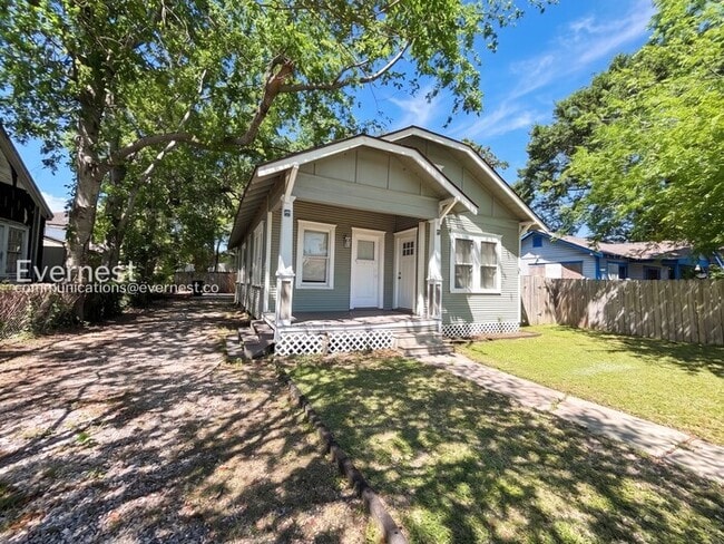 Photo - 1007 Archer St