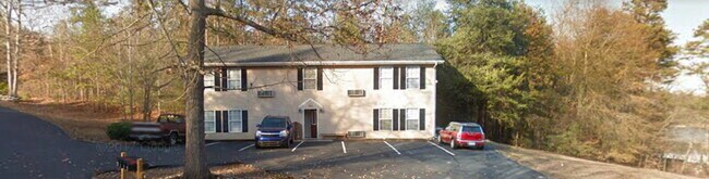 Building Photo - 2 Bed 1 Bath Apartment in Fair Play