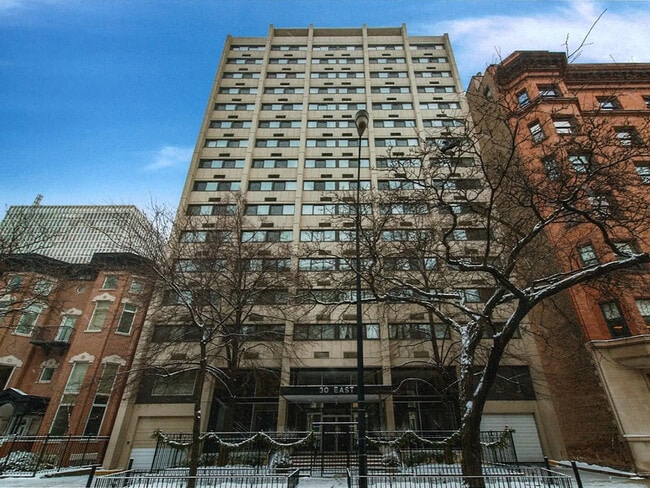 Building Photo - 30 E Division St Unit APT 6C