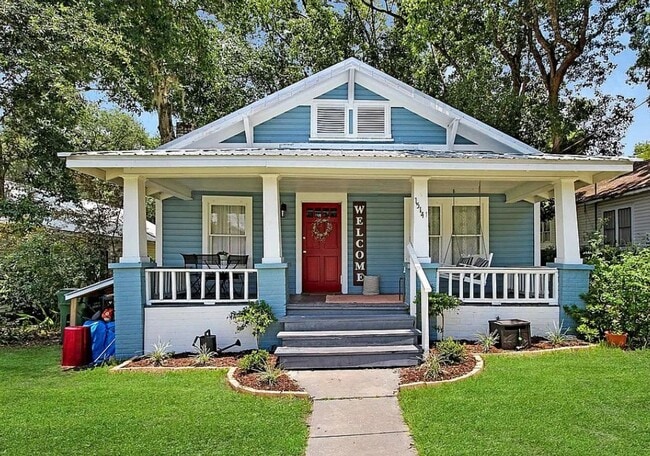 Building Photo - Charming 3-Bedroom Cottage in the Heart of Leesburg!