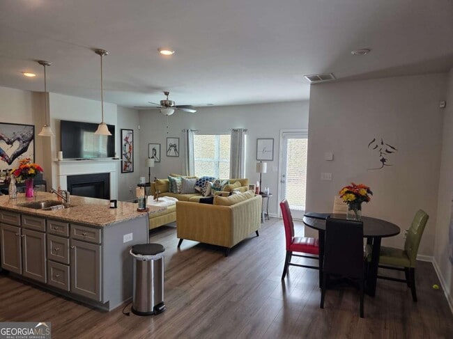 Photo - 7539 Knoll Hollow Rd