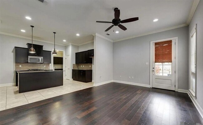 7853 Seville Ct