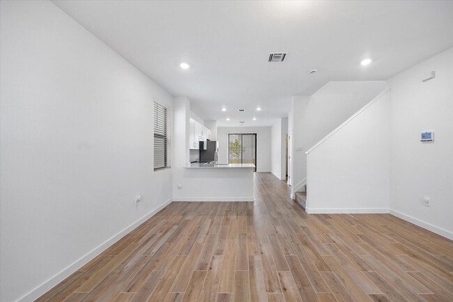 Photo - 713 SE 15th Ave