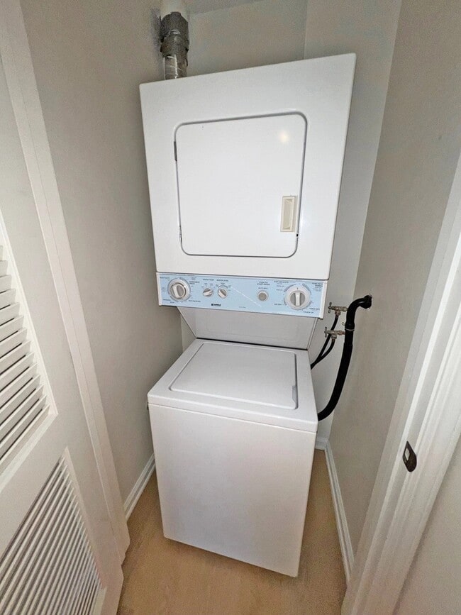 Photo - 2969 Kelton Ave Unidad 105